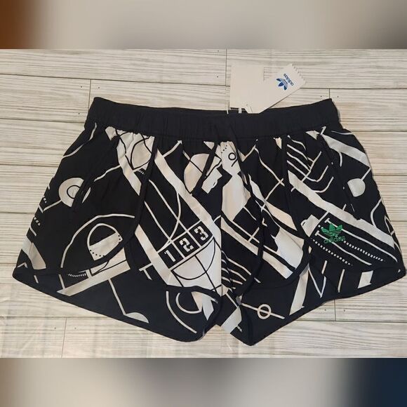 Adidas White and Black Track Shorts Size Small - Picture 1 of 12